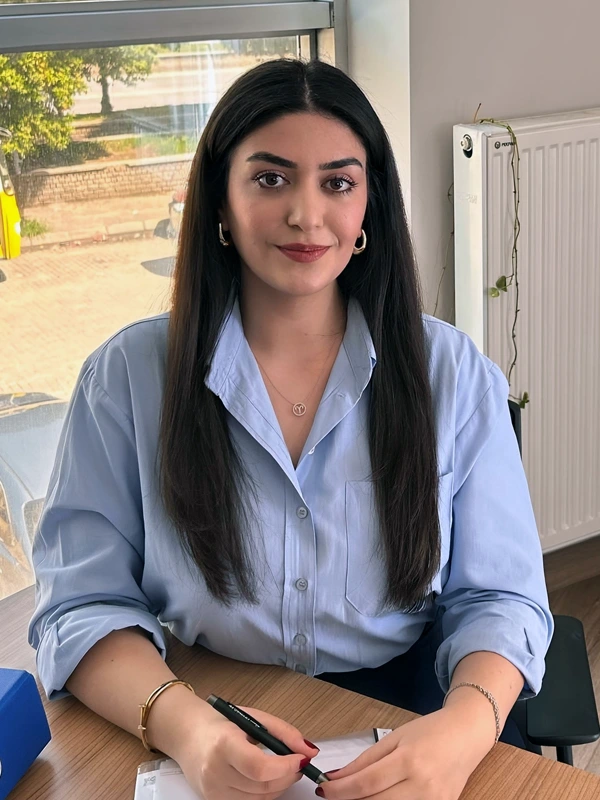 Avukat Laman Zeynalova